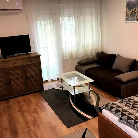 Erdi Muskatlis Vendeghaz Guest house *