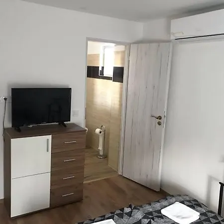 Erdi Muskatlis Vendeghaz Gæstehus 3*