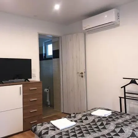 Erdi Muskatlis Vendeghaz 3* Erd