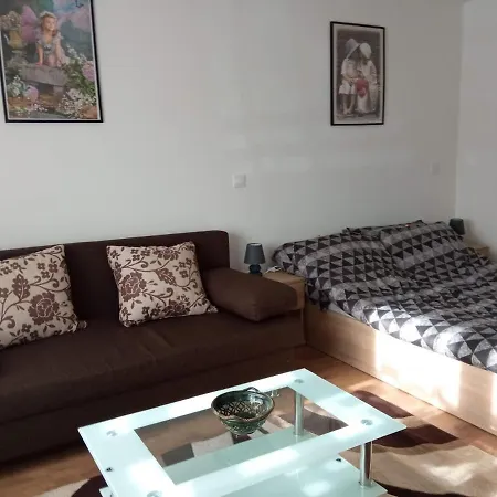 Erdi Muskatlis Vendeghaz