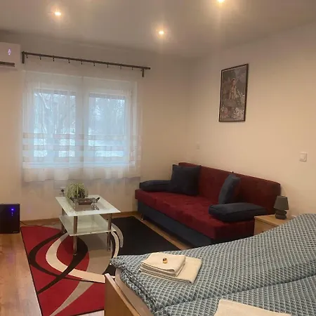 Erdi Muskatlis Vendeghaz