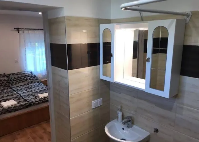 Erdi Muskatlis Vendeghaz 3*