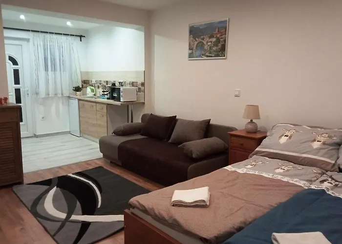 Erdi Muskatlis Vendeghaz 3*