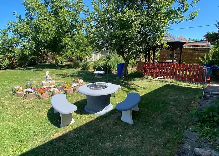 Guest house Erdi Muskatlis Vendeghaz 3*